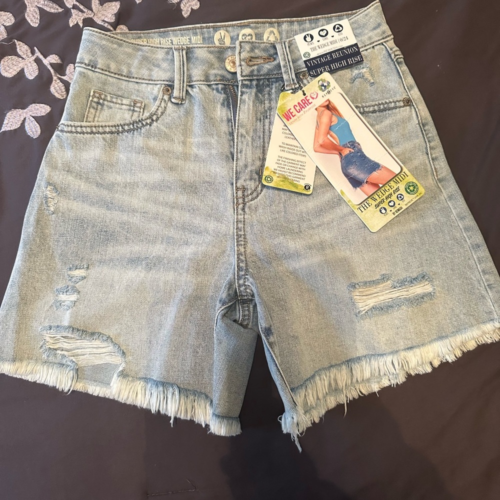 Vintage by Rewash super high rise denim jean shorts  size 0 / 24 juniors